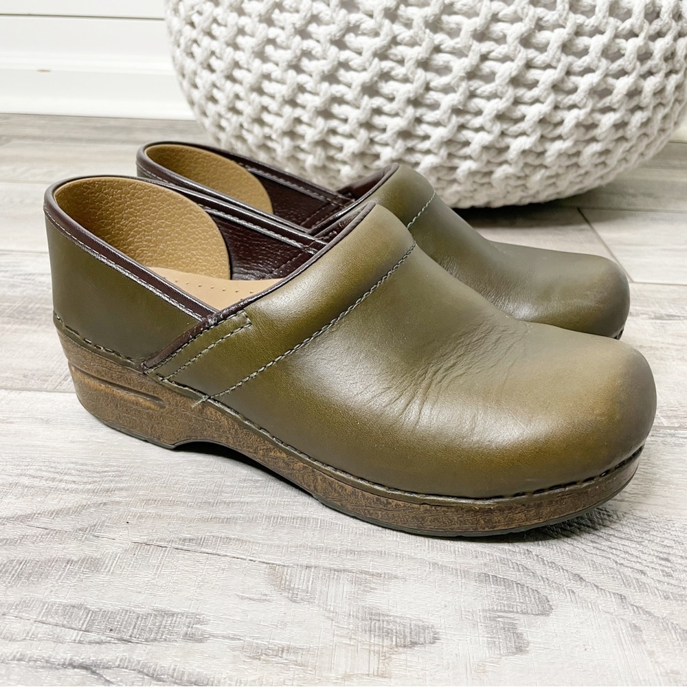 Dansko Professional Burnished Leather Slip On Clogs Green Size 39